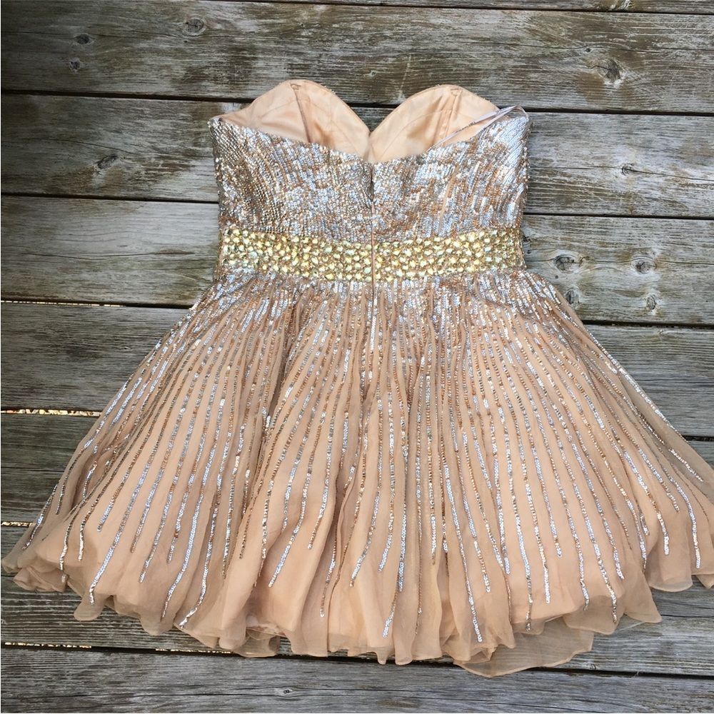 Sherri Hill Embellished Silk Fit & Flare Strapless Fit and Flare Dress 10 - Picture 5 of 16
